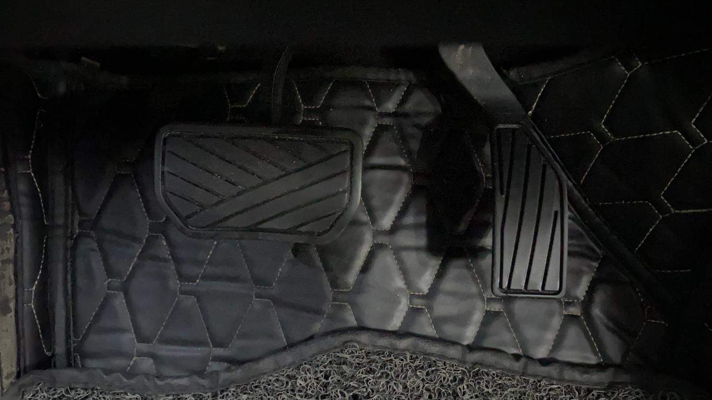 2021 Maruti S Cross ZETA AT 1.5, Petrol, Automatic, 44,521 km, Pedals