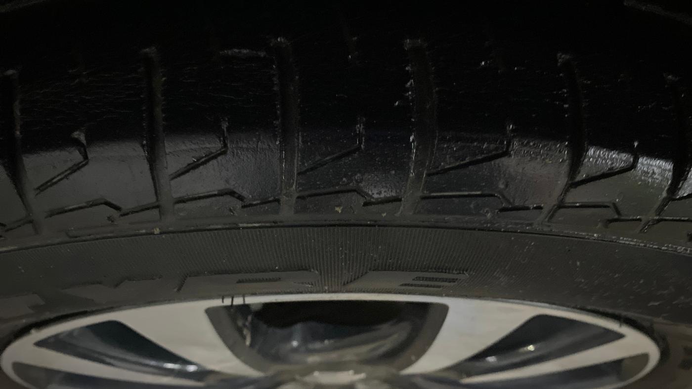 2021 Maruti S Cross ZETA AT 1.5, Petrol, Automatic, 44,521 km, Left Front Tyre Tread