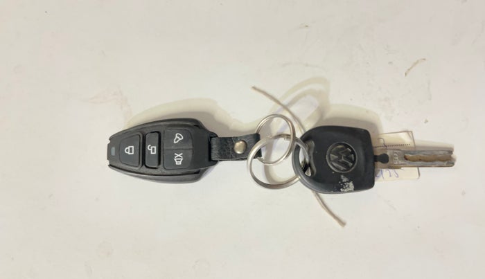 2015 Volkswagen Polo TRENDLINE 1.2L PETROL, Petrol, Manual, 44,879 km, Key Close Up