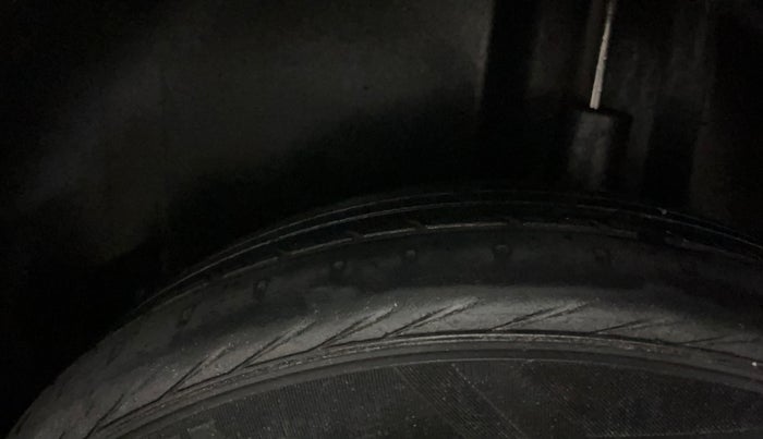 2015 Volkswagen Polo TRENDLINE 1.2L PETROL, Petrol, Manual, 44,879 km, Left Rear Tyre Tread