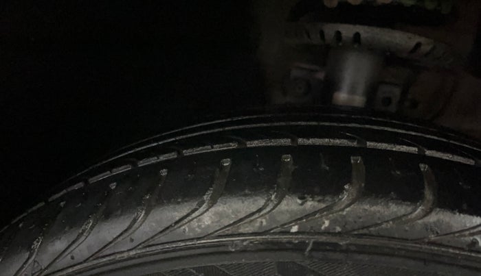 2015 Volkswagen Polo TRENDLINE 1.2L PETROL, Petrol, Manual, 44,879 km, Left Front Tyre Tread