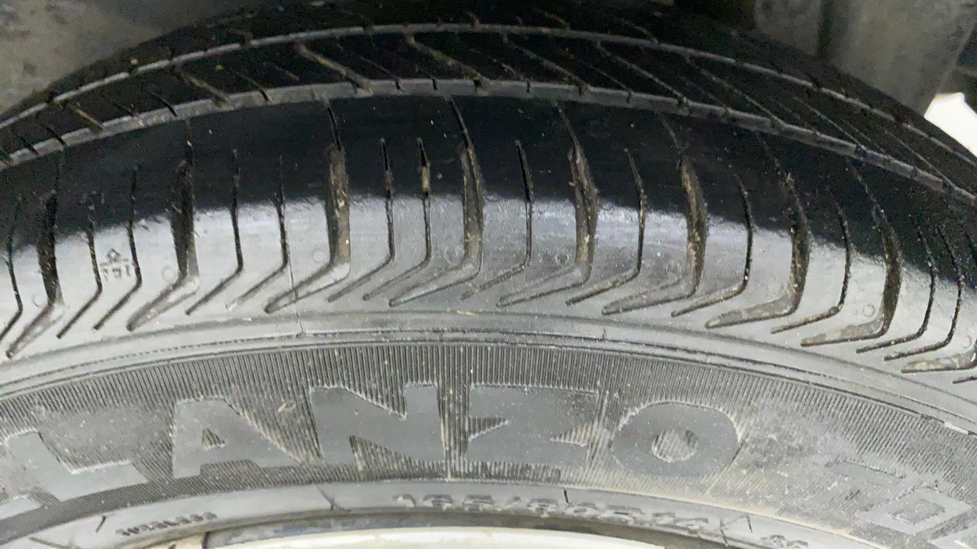 2012 Maruti Swift Dzire VXI, Petrol, Manual, 79,249 km, Left Rear Tyre Tread