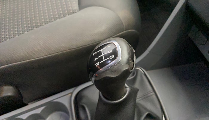 2018 Tata TIGOR XM PETROL, Petrol, Manual, 55,652 km, Gear lever - Knob cover torn