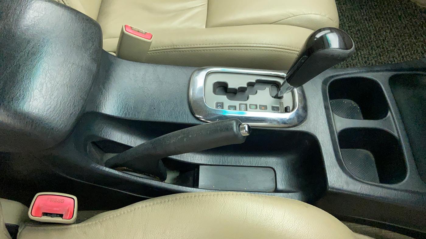 2015 Toyota Fortuner 3.0 AT 4X2, Diesel, Automatic, 1,17,453 km, Gear Lever