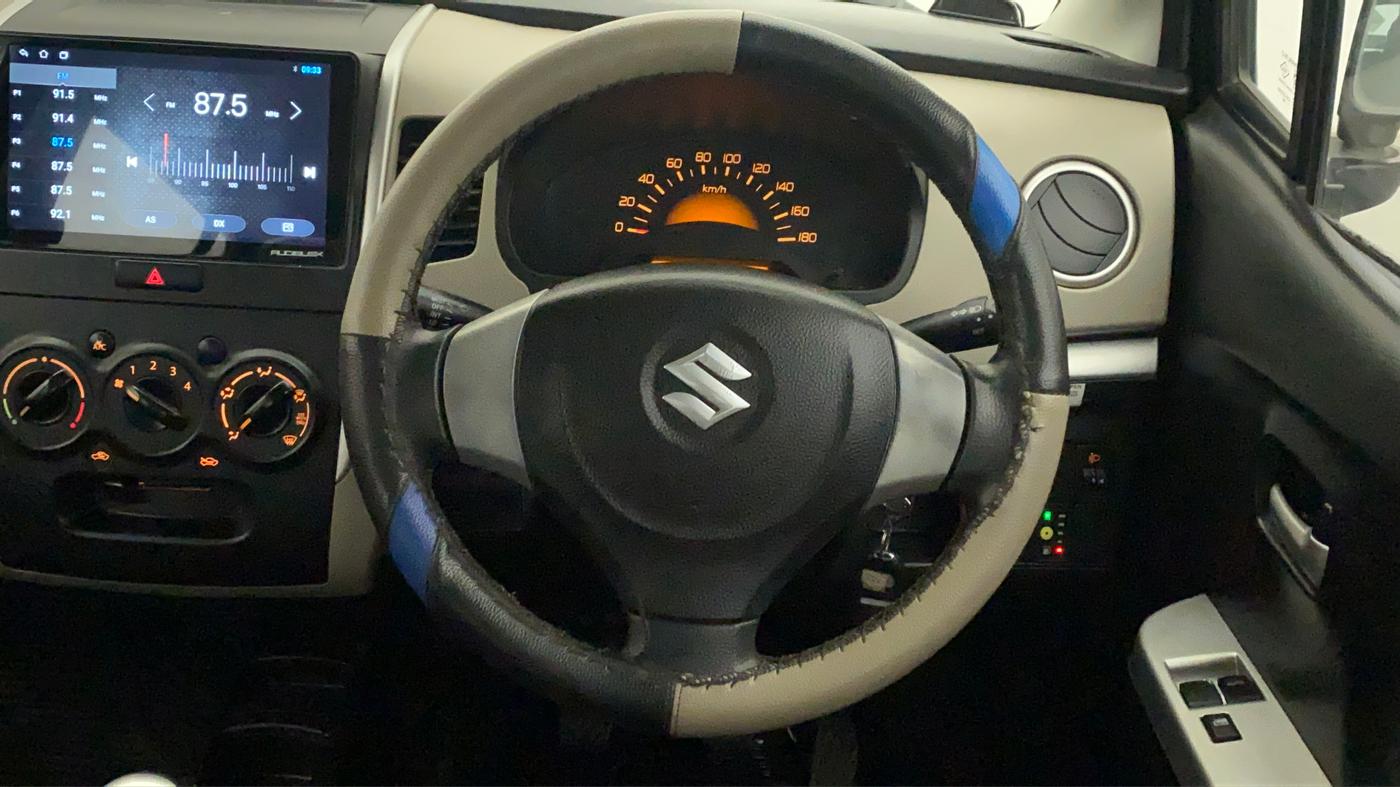2014 Maruti Wagon R 1.0 LXI CNG, CNG, Manual, 31,813 km, Steering Wheel Close Up