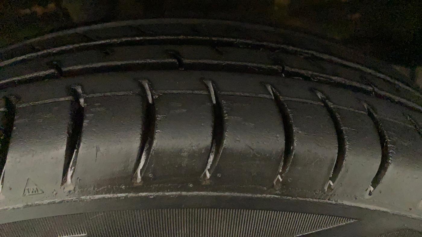 2014 Maruti Wagon R 1.0 LXI CNG, CNG, Manual, 31,813 km, Left Front Tyre Tread
