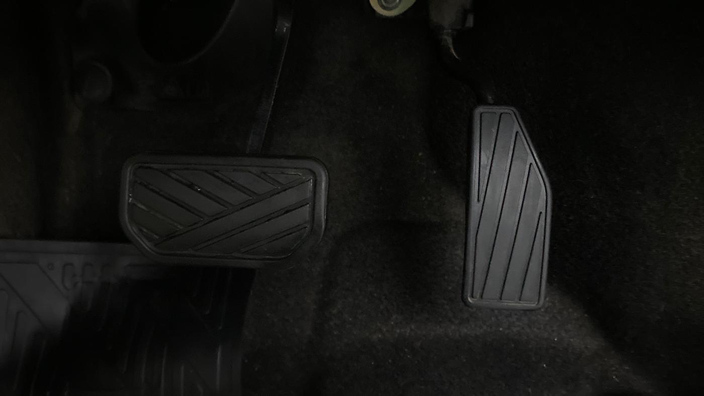 2019 Maruti New Wagon-R VXI 1.0L AGS, Petrol, Automatic, 22,308 km, Pedals