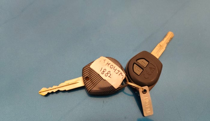 2018 Maruti IGNIS DELTA 1.2 AMT, Petrol, Automatic, 37,416 km, Key Close Up