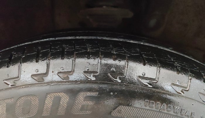 2018 Maruti IGNIS DELTA 1.2 AMT, Petrol, Automatic, 37,416 km, Right Front Tyre Tread