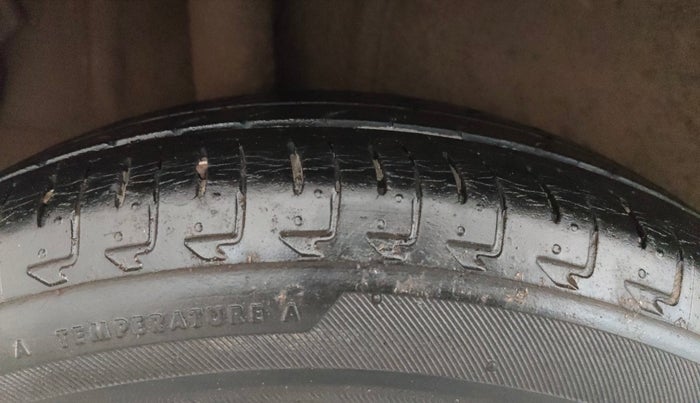 2018 Maruti IGNIS DELTA 1.2 AMT, Petrol, Automatic, 37,416 km, Right Rear Tyre Tread