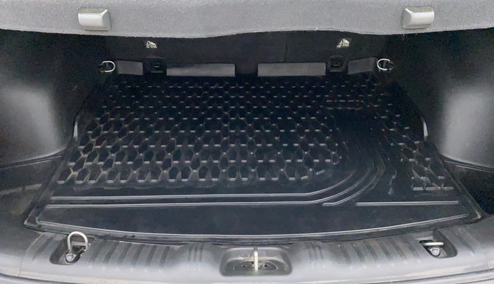 2019 Jeep Compass LIMITED (O) 2.0 DIESEL, Diesel, Manual, 40,937 km, Boot Inside