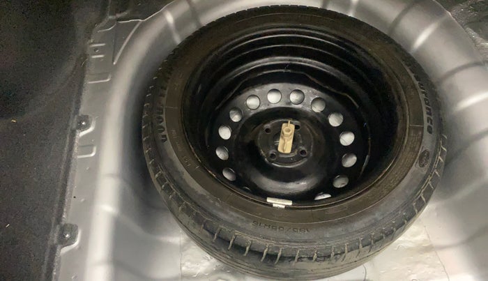 2015 Hyundai Verna FLUIDIC 1.6 VTVT S O AT, Petrol, Automatic, 74,547 km, Spare Tyre