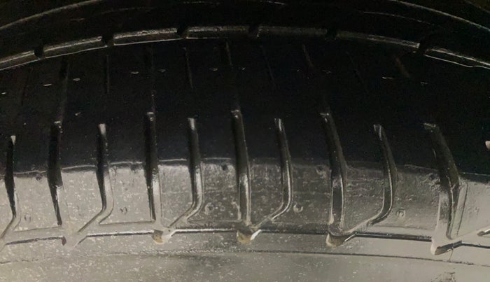 2015 Hyundai Verna FLUIDIC 1.6 VTVT S O AT, Petrol, Automatic, 74,547 km, Left Rear Tyre Tread