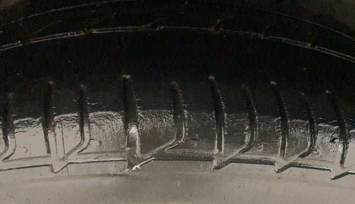 2015 Hyundai Verna FLUIDIC 1.6 VTVT S O AT, Petrol, Automatic, 74,547 km, Right Rear Tyre Tread