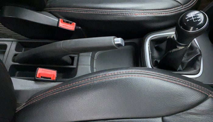 2015 Volkswagen Cross Polo HIGHLINE PETROL, Petrol, Manual, 60,836 km, Gear Lever