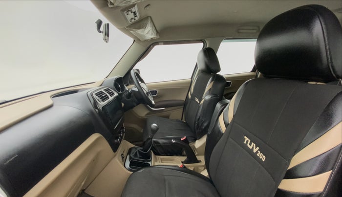 2017 Mahindra TUV300 T8 DUAL TONE, Diesel, Manual, 90,613 km, Right Side Front Door Cabin