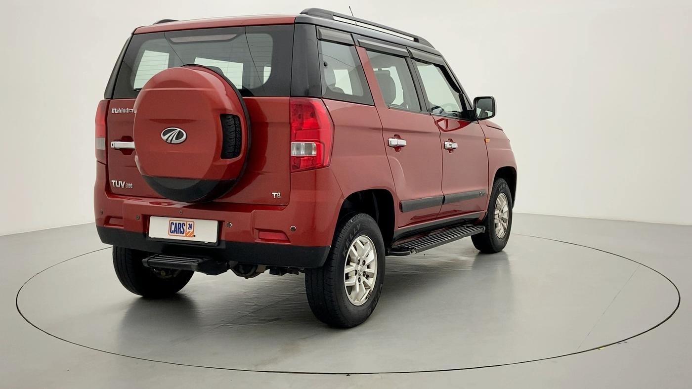 2017 Mahindra TUV300 T8 DUAL TONE, Diesel, Manual, 90,613 km, Right Back Diagonal