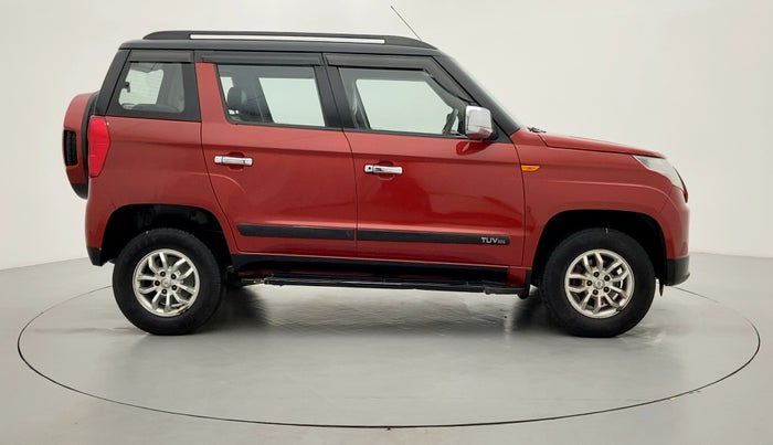 2017 Mahindra TUV300 T8 DUAL TONE, Diesel, Manual, 90,613 km, Right Side View