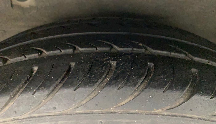 2011 Hyundai i10 SPORTZ 1.2, Petrol, Manual, 96,365 km, Right Rear Tyre Tread