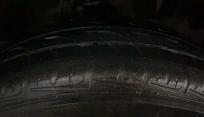 2015 Honda Jazz 1.2L I-VTEC V AT, Petrol, Automatic, 59,611 km, Right Front Tyre Tread