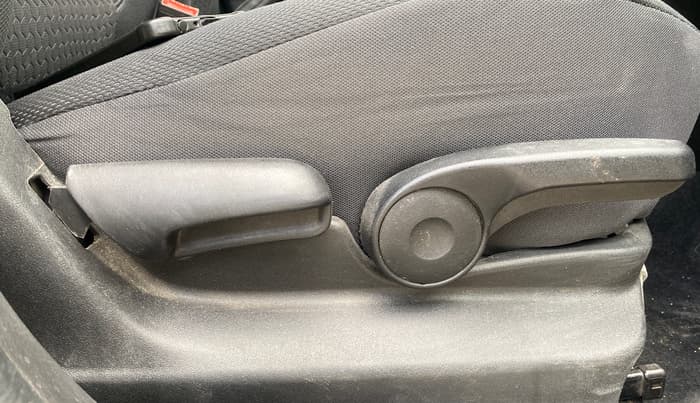 2022 Maruti BREZZA ZXI, Petrol, Manual, 65,677 km, Driver Side Adjustment Panel