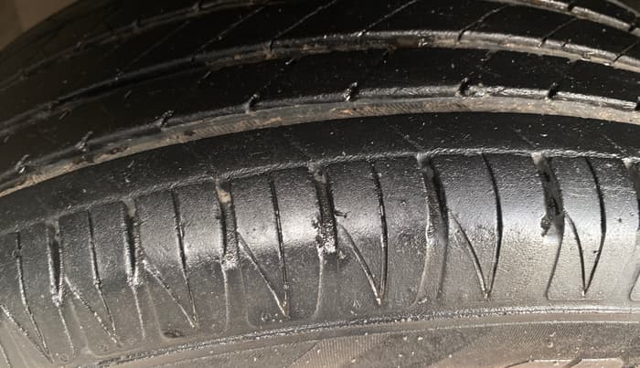 2022 Maruti BREZZA ZXI, Petrol, Manual, 65,677 km, Left Front Tyre Tread