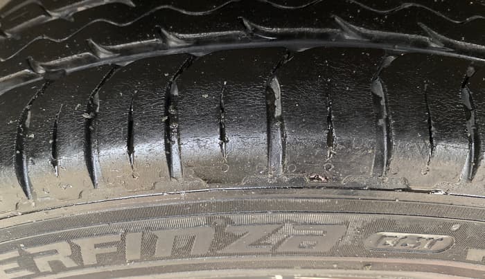 2022 Maruti BREZZA ZXI, Petrol, Manual, 65,677 km, Right Rear Tyre Tread