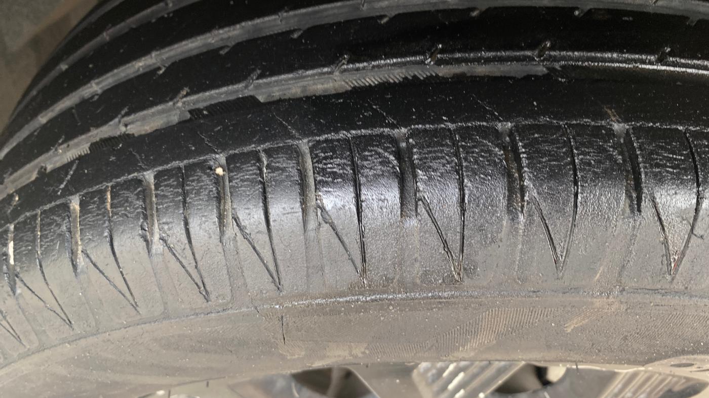 2022 Maruti BREZZA ZXI, Petrol, Manual, 65,788 km, Right Front Tyre Tread