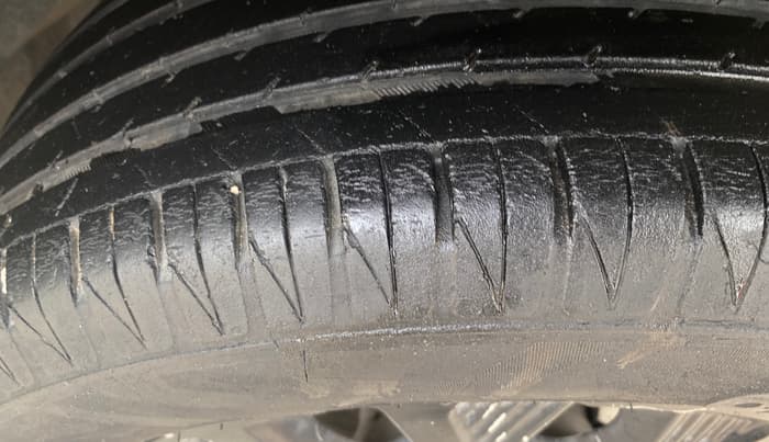 2022 Maruti BREZZA ZXI, Petrol, Manual, 65,677 km, Right Front Tyre Tread