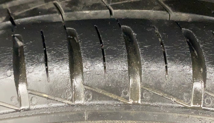 2022 Renault Kwid CLIMBER MT 1.0, Petrol, Manual, 21,549 km, Right Rear Tyre Tread