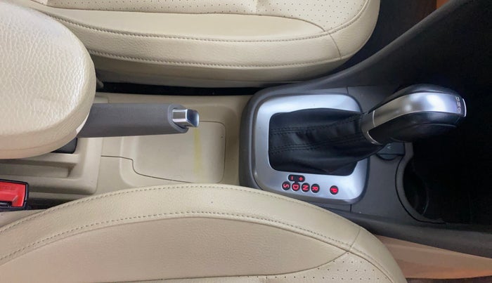 2018 Volkswagen Vento 1.2 TSI HIGHLINE PLUS AT, Petrol, Automatic, 60,751 km, Gear Lever