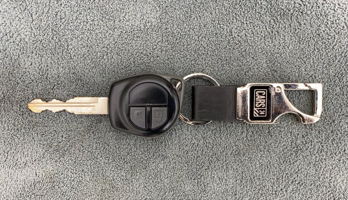 2013 Maruti Swift VXI, Petrol, Manual, 60,801 km, Key Close Up