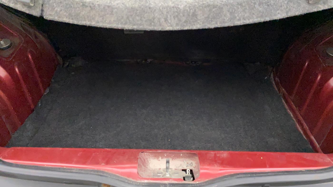 2018 Renault Kwid 1.0 RXT, Petrol, Manual, 31,995 km, Boot Inside