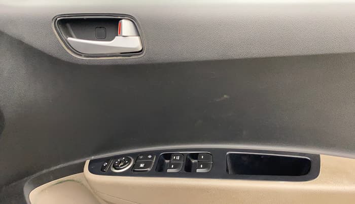 2018 Hyundai Grand i10 SPORTZ AT 1.2 KAPPA VTVT, Petrol, Automatic, 60,312 km, Driver Side Door Panels Control