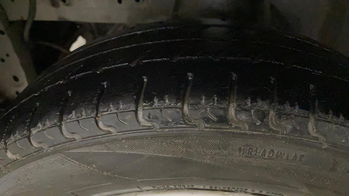 2018 Datsun Go REMIX EDITION, Petrol, Manual, 1,00,309 km, Left Front Tyre Tread