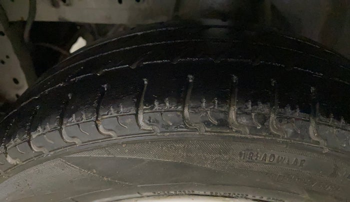 2018 Datsun Go REMIX EDITION, Petrol, Manual, 1,00,023 km, Left Front Tyre Tread