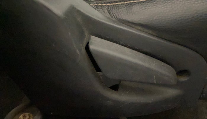 2018 Datsun Go REMIX EDITION, Petrol, Manual, 1,00,023 km, Driver Side Adjustment Panel