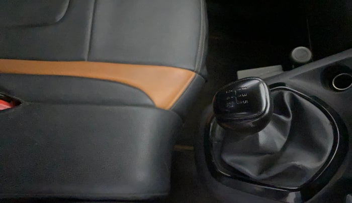 2018 Datsun Go REMIX EDITION, Petrol, Manual, 1,00,023 km, Gear Lever