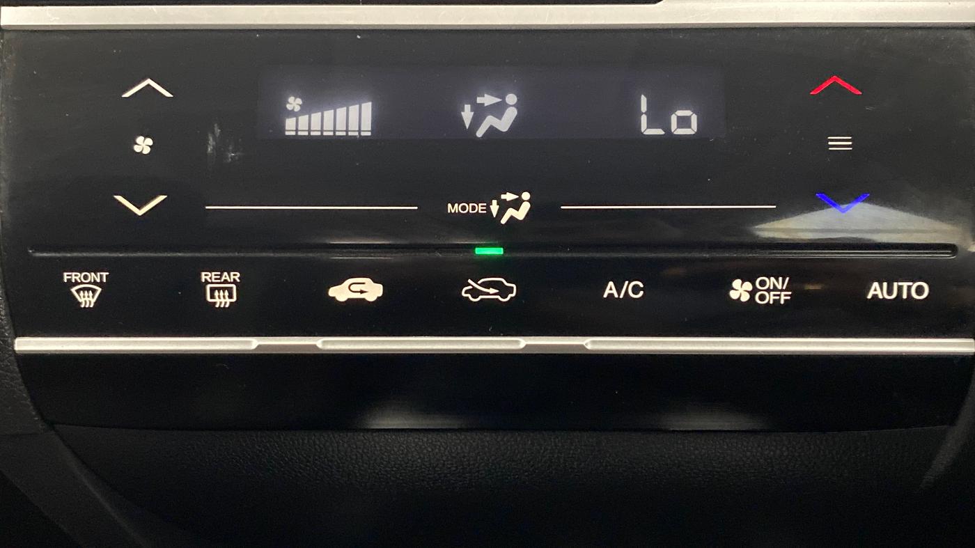 2017 Honda WR-V 1.2 i-VTEC VX MT, Petrol, Manual, 36,733 km, Automatic Climate Control