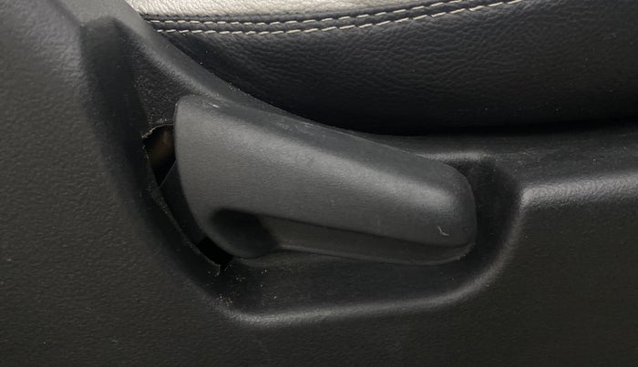 2016 Maruti Wagon R 1.0 VXI AMT, Petrol, Automatic, 61,856 km, Driver Side Adjustment Panel