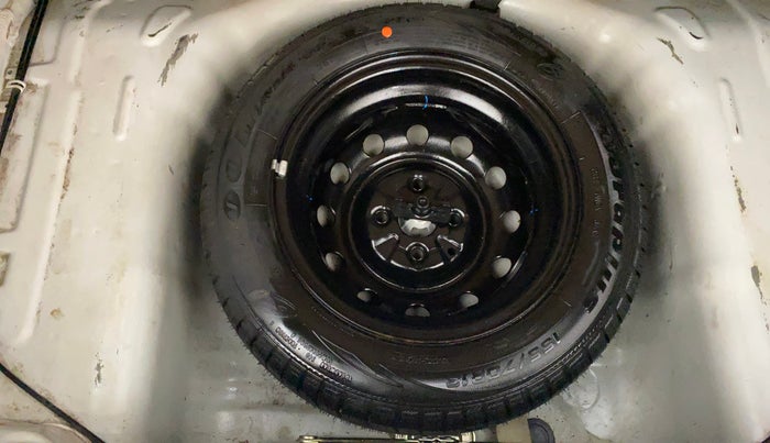 2017 Hyundai Eon MAGNA +, Petrol, Manual, 50,408 km, Spare Tyre