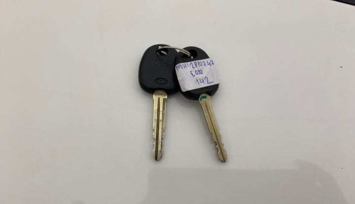 2017 Hyundai Eon MAGNA +, Petrol, Manual, 50,408 km, Key Close Up