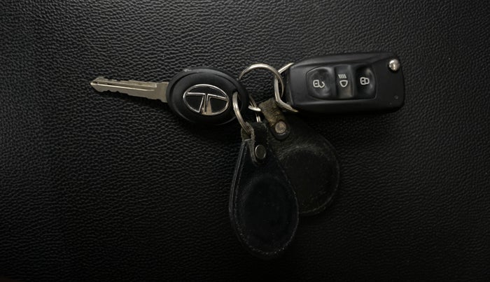 2015 Tata Bolt XMS REVOTRON, Petrol, Manual, 63,768 km, Key Close Up