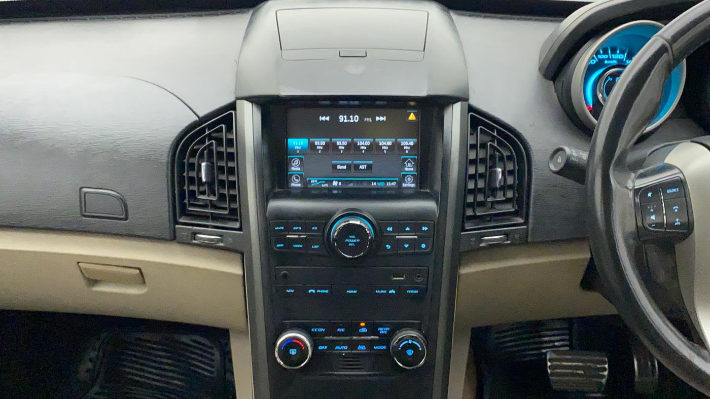2016 Mahindra XUV500 W10 AT, Diesel, Automatic, 73,995 km, Air Conditioner
