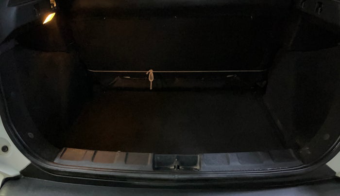 2022 Tata NEXON XMA SUNROOF DIESEL, Diesel, Automatic, 77,095 km, Boot Inside