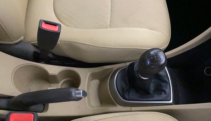2015 Hyundai Verna FLUIDIC 4S 1.6 VTVT S(O), Petrol, Manual, 59,569 km, Gear Lever