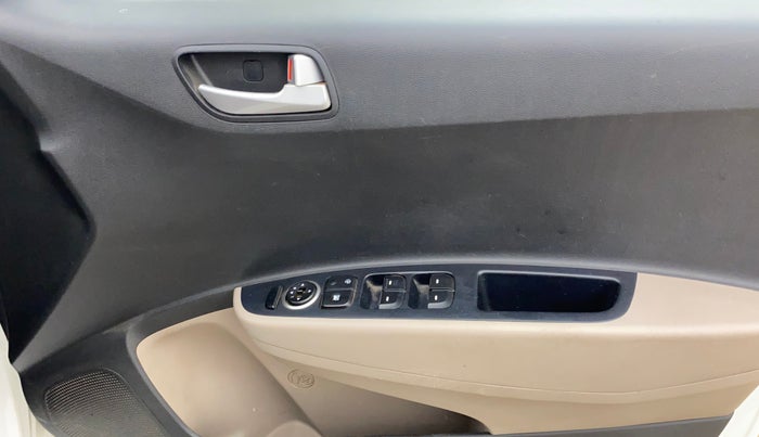 2017 Hyundai Xcent SX 1.2, CNG, Manual, 78,345 km, Driver Side Door Panels Control