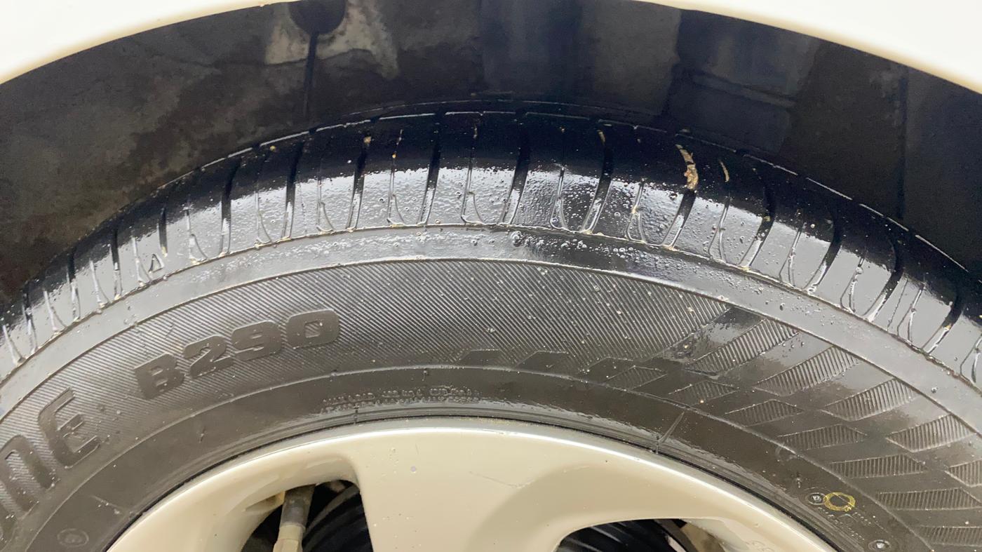 2017 Hyundai Xcent SX 1.2, CNG, Manual, 78,345 km, Left Rear Tyre Tread