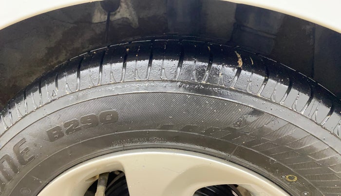 2017 Hyundai Xcent SX 1.2, CNG, Manual, 78,345 km, Left Rear Tyre Tread