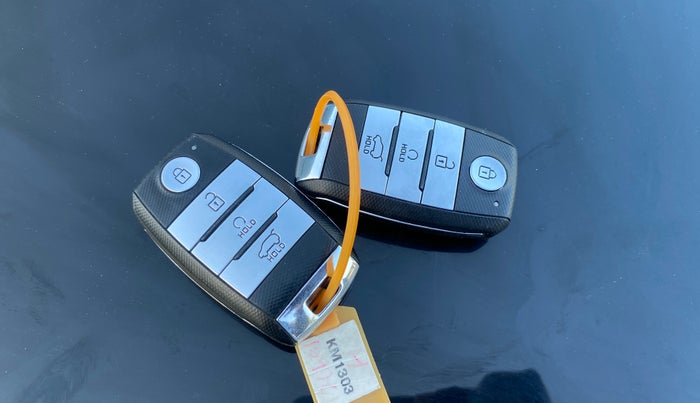 2023 KIA CARENS LUXURY PLUS IMT 1.5 DIESEL IMT, Diesel, Manual, 53,577 km, Key Close Up